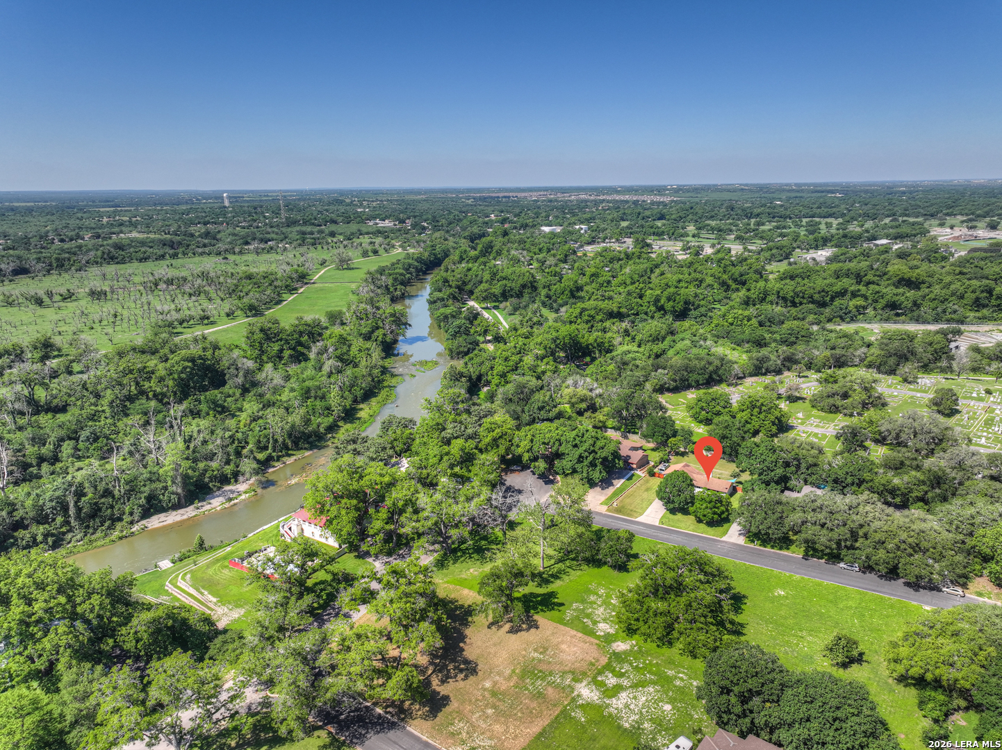 96 W Hampton Drive Seguin TX 78155