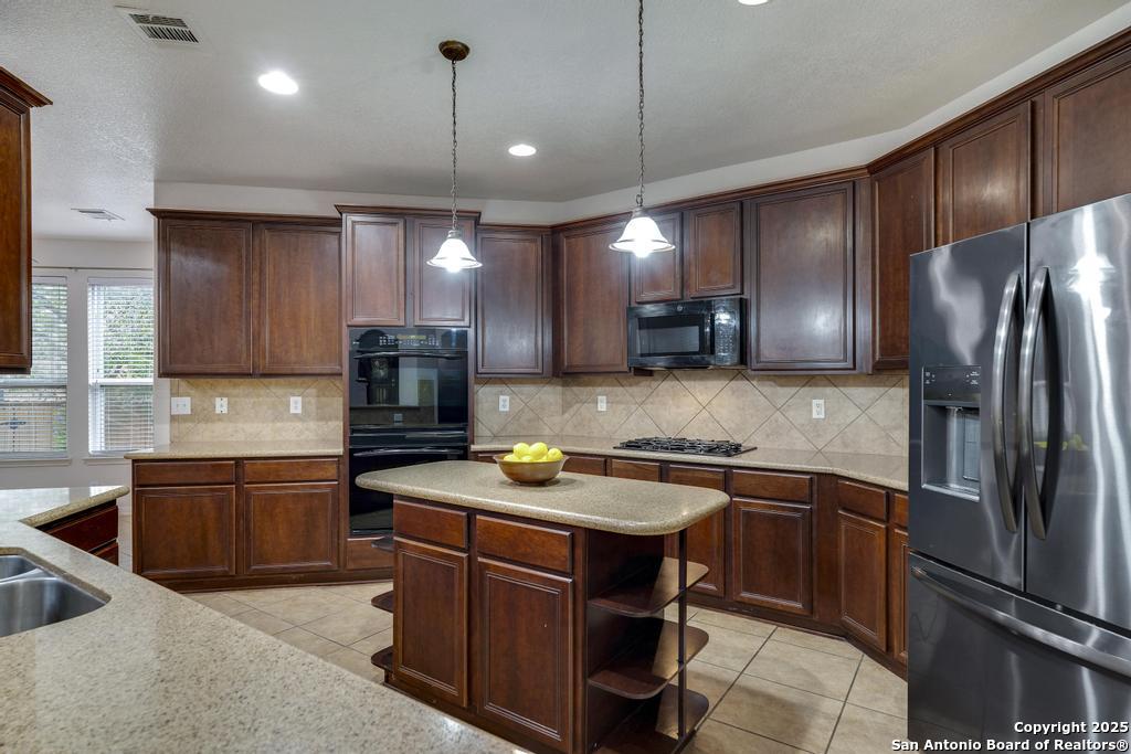 1934 Oak Flat Road San Antonio TX 78251