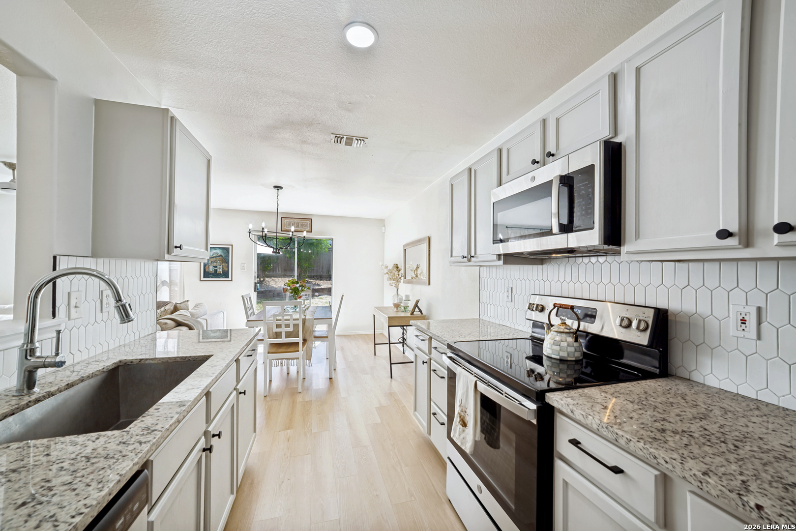 6073 Bantry Bay San Antonio TX 78240