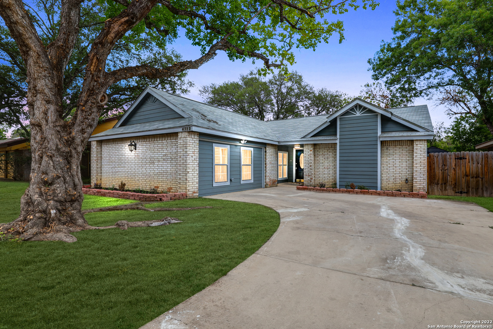 6322 Forest Village San Antonio TX 78250