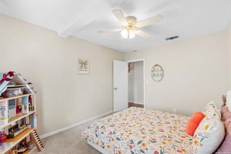 1214 London Street Castroville TX 78009