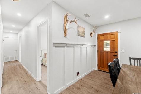 1214 London Street Castroville TX 78009