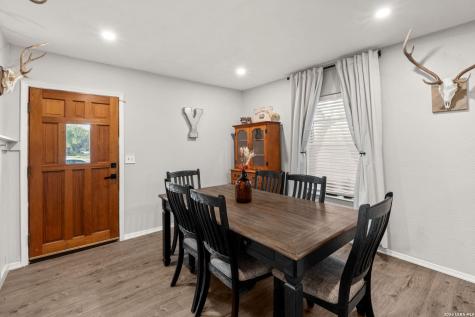 1214 London Street Castroville TX 78009