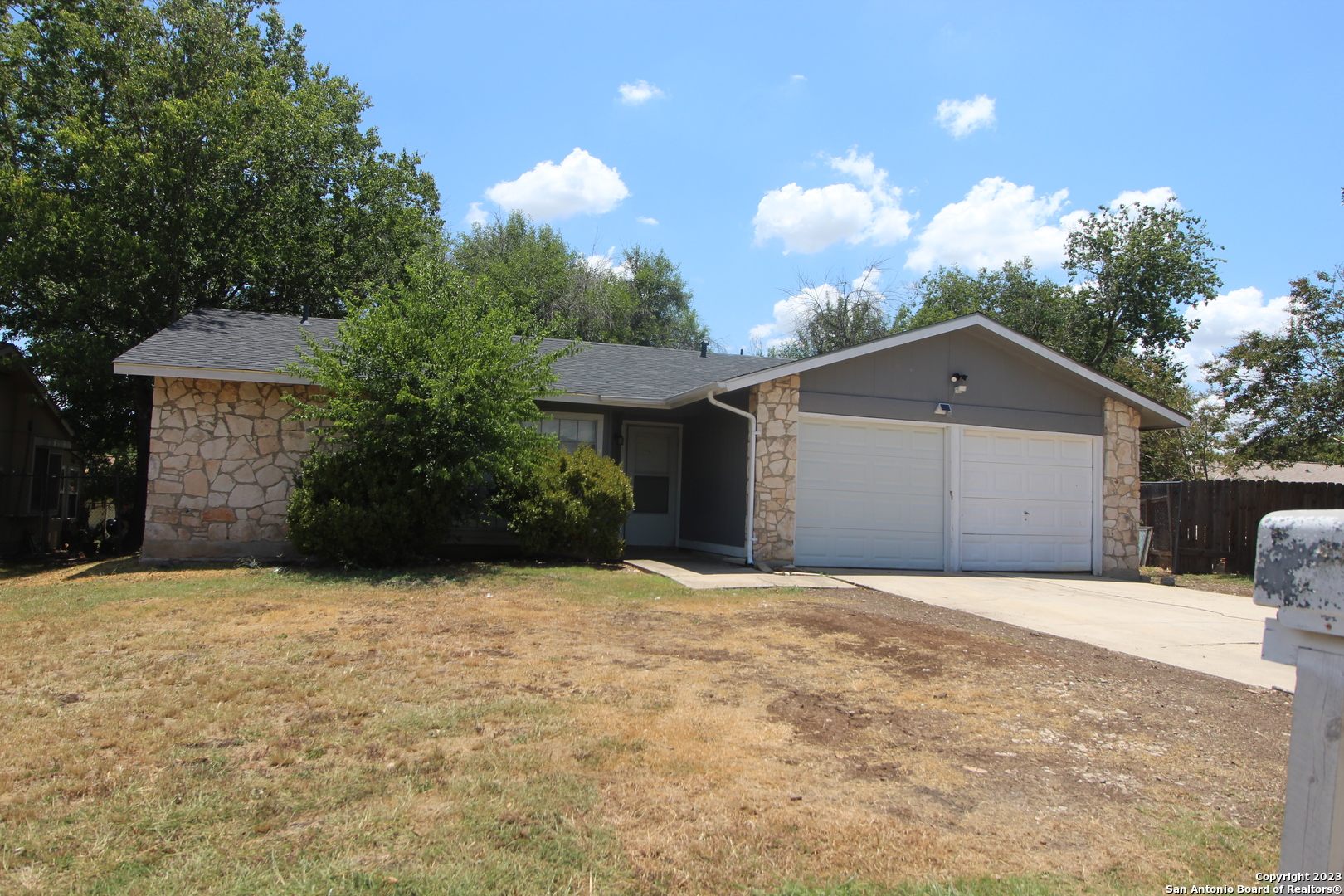 8102 Glen Lark San Antonio TX 78239
