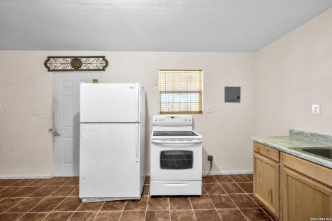 18883 Lagloria Road Elmendorf TX 78112