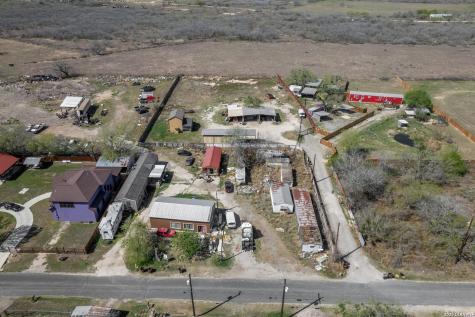 18883 Lagloria Road Elmendorf TX 78112
