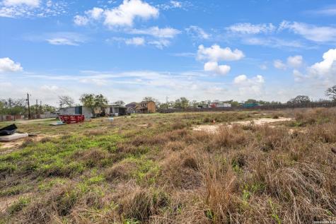18883 Lagloria Road Elmendorf TX 78112
