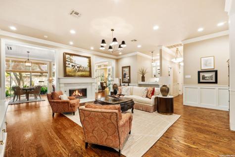 2 Chatsworth Way San Antonio TX 78209