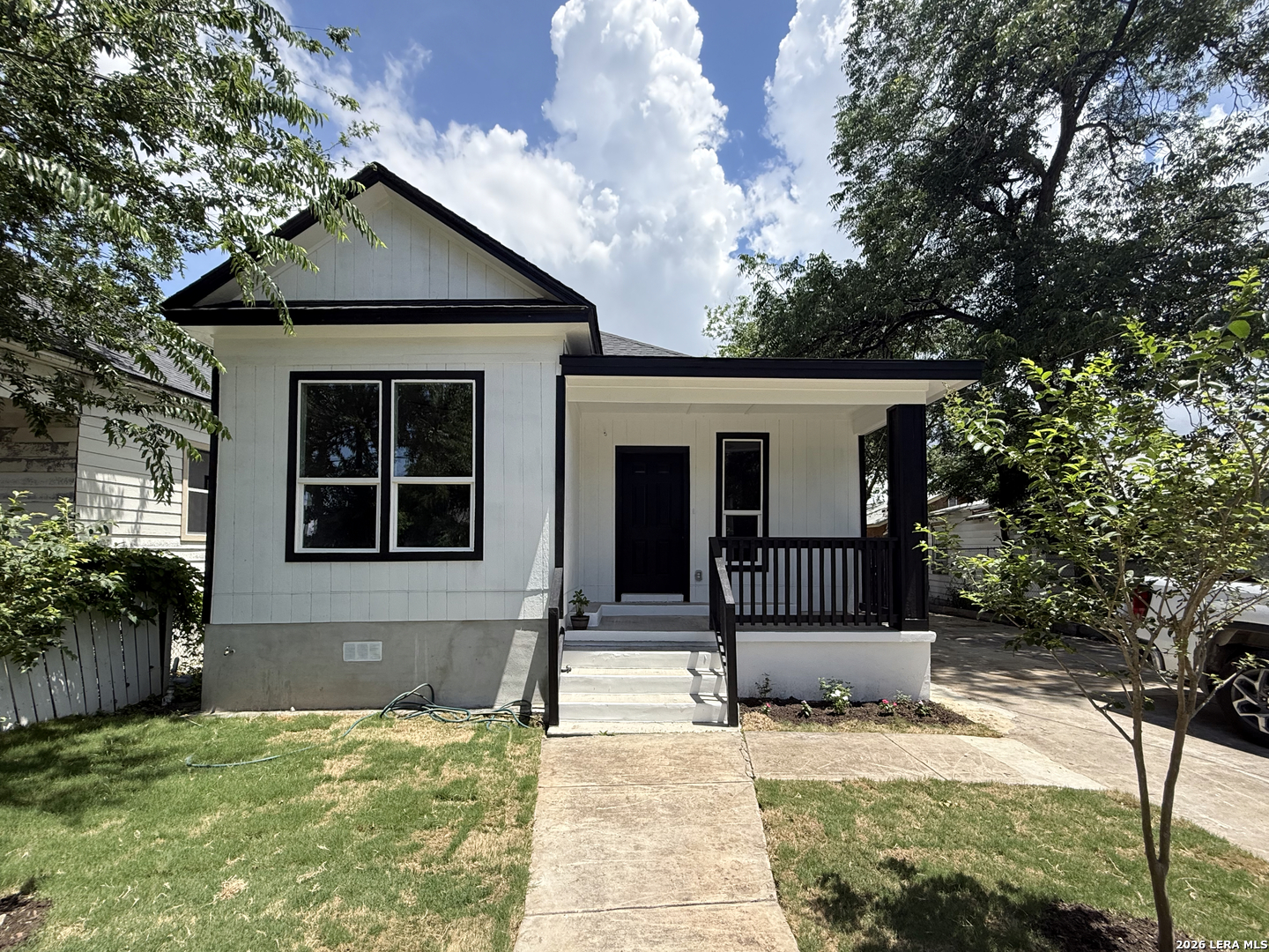 1719 W Houston San Antonio TX 78207