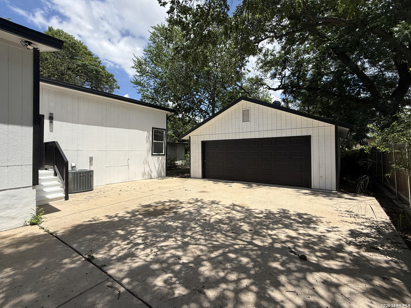 1719 W Houston San Antonio TX 78207