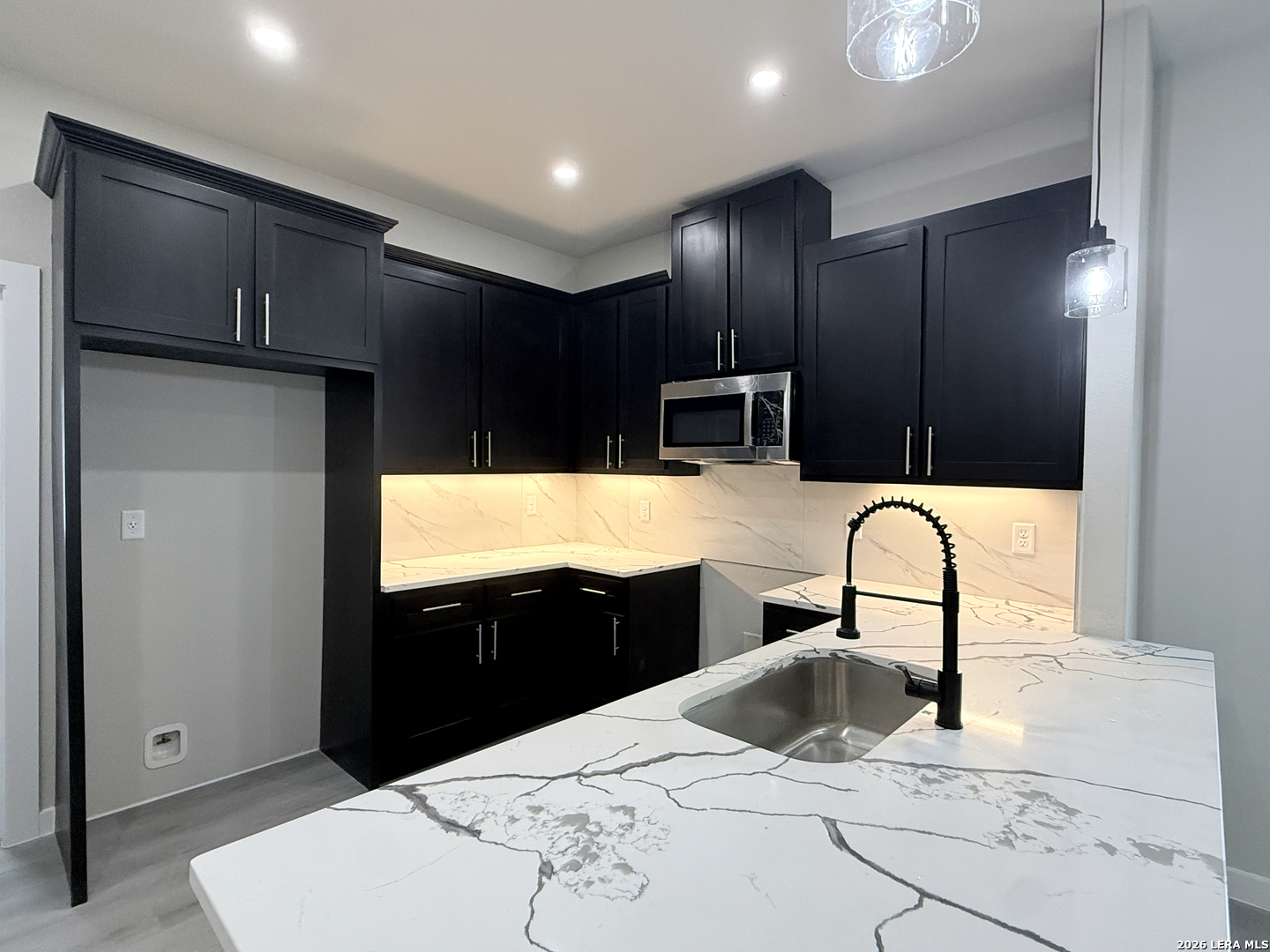 1719 W Houston San Antonio TX 78207