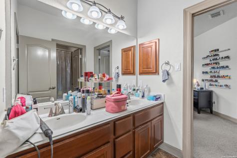 21815 Roan Bluff San Antonio TX 78259