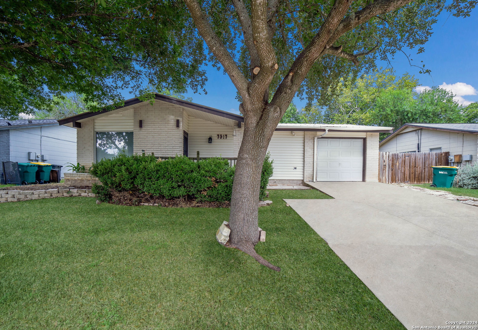 7917 Dry Canyon Trail Live Oak TX 78233