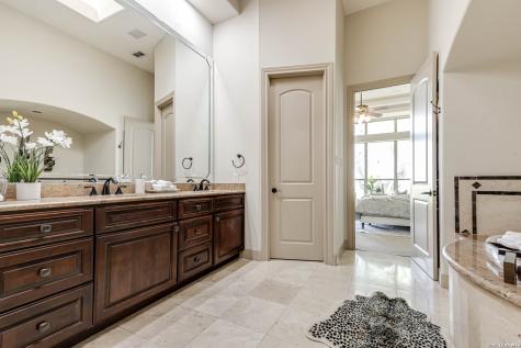 137 Westcourt Lane San Antonio TX 78257