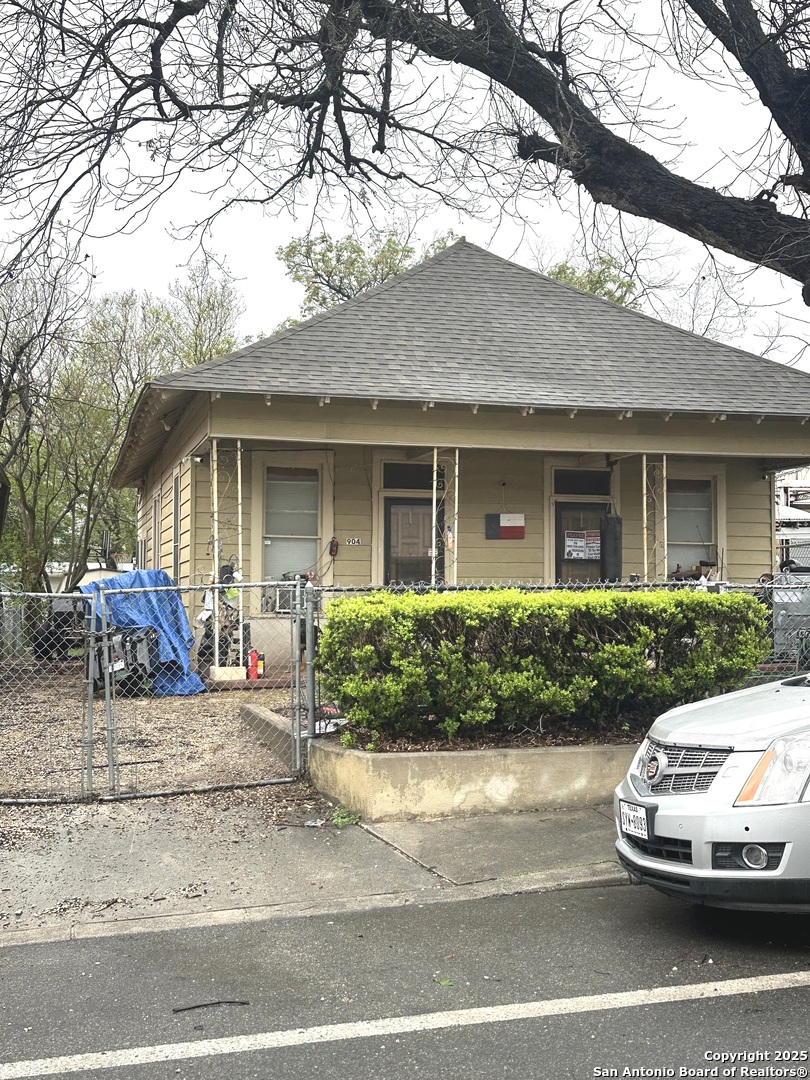 904 Ruiz San Antonio TX 78207