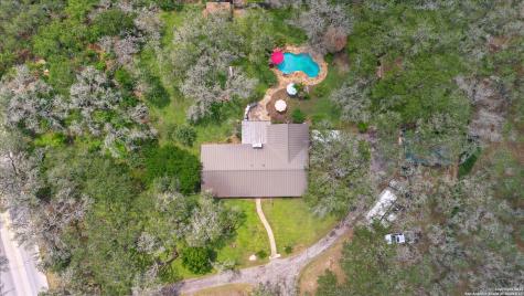 101 Cynthia Pleasanton TX 78064