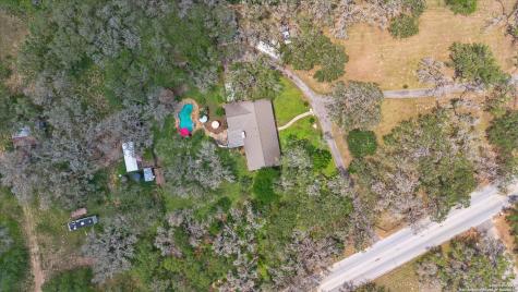 101 Cynthia Pleasanton TX 78064
