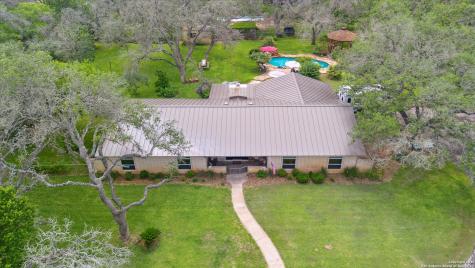 101 Cynthia Pleasanton TX 78064
