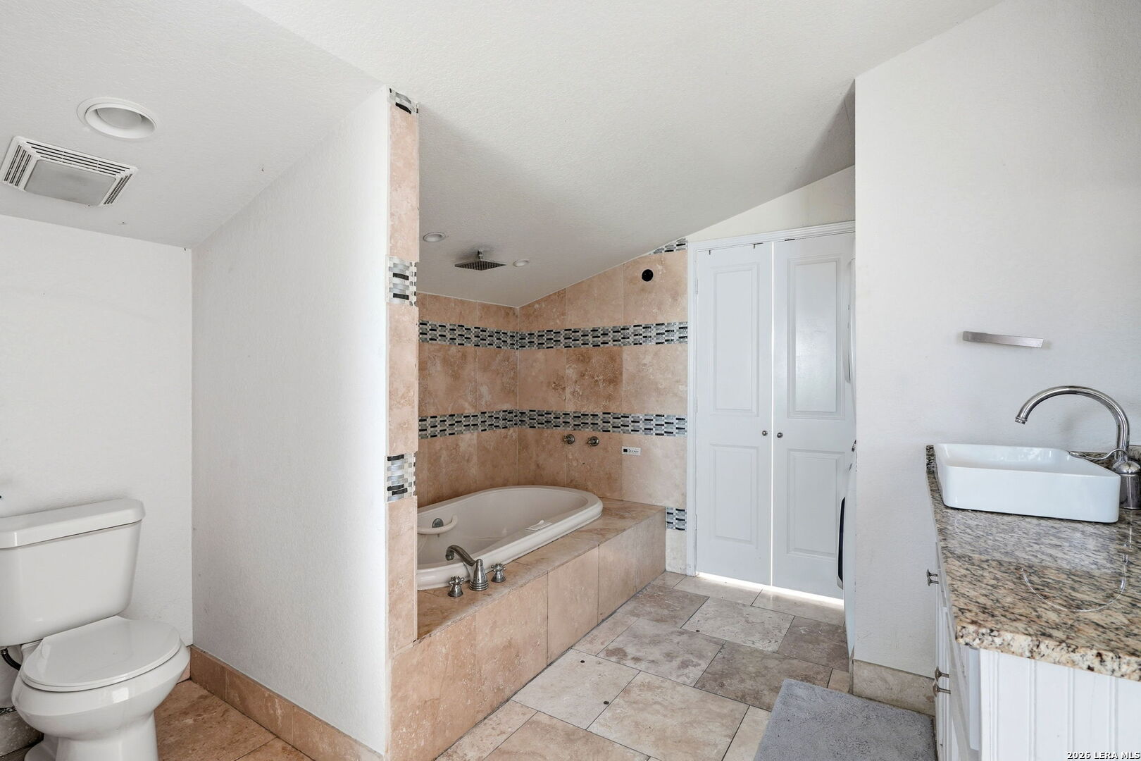 606 E Austin Street Luling TX 78648
