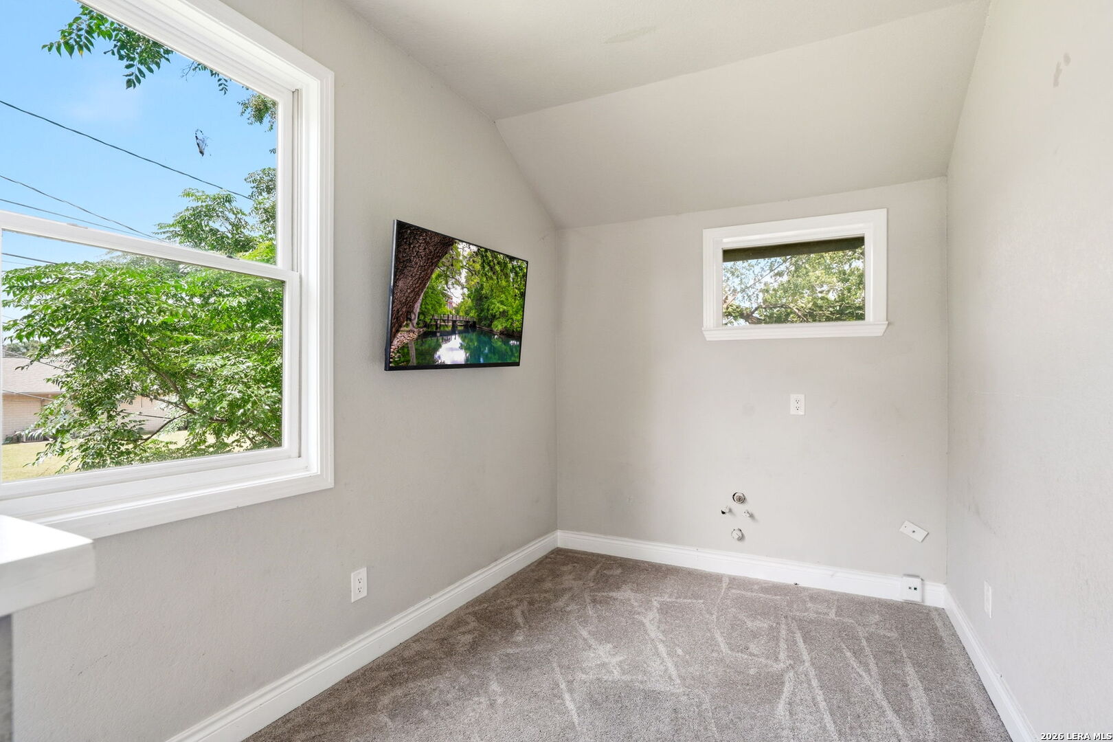 606 E Austin Street Luling TX 78648