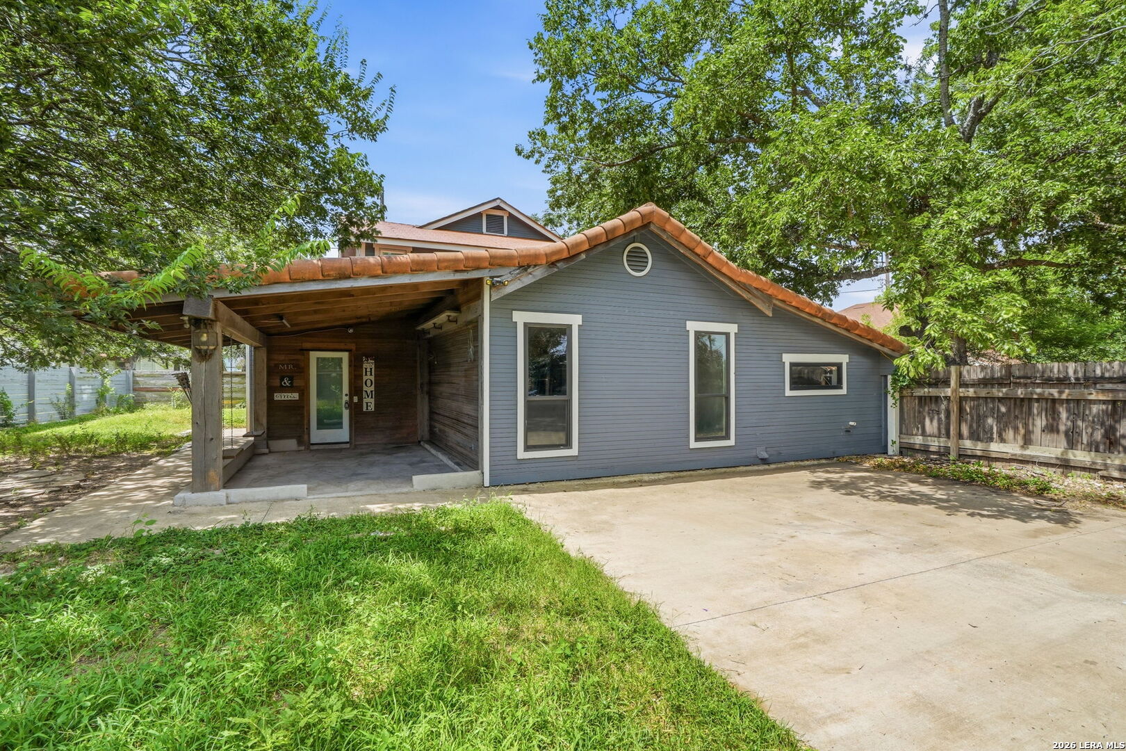 606 E Austin Street Luling TX 78648