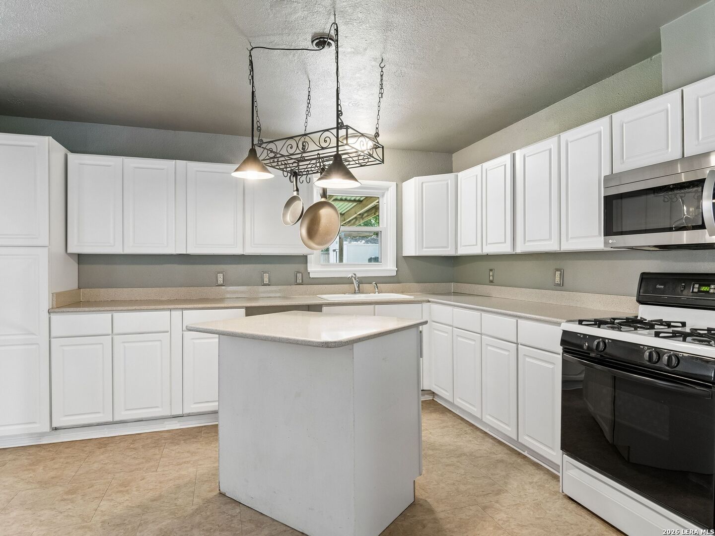 438 Oakleaf Drive San Antonio TX 78209