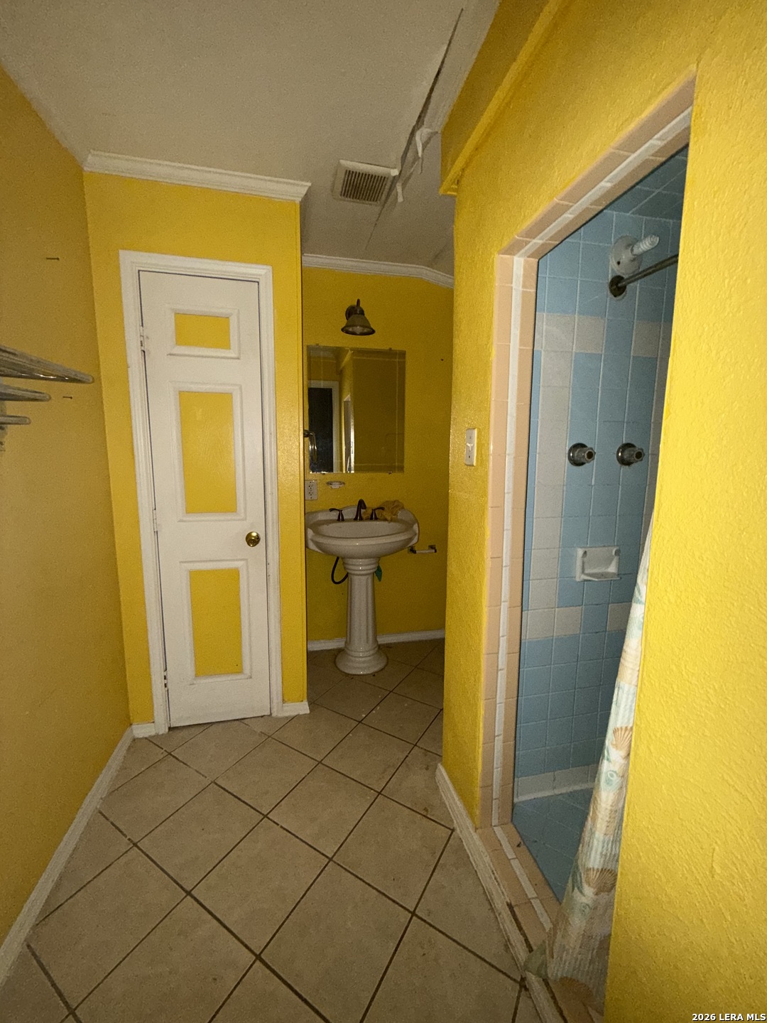 1109 Allende San Antonio TX 78237