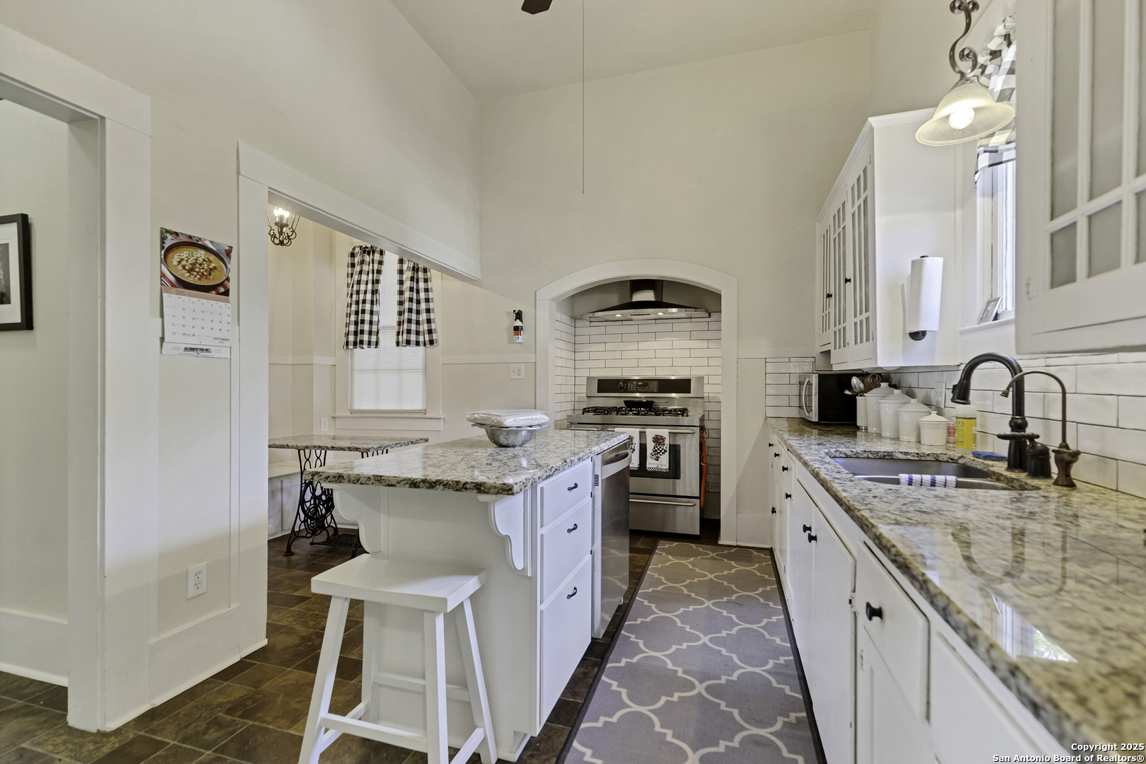 406 Tilden Kenedy TX 78119