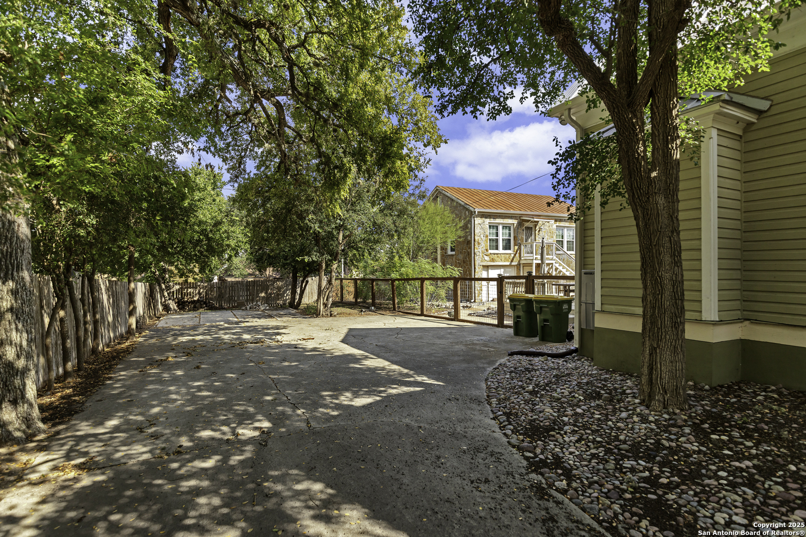 406 Tilden Kenedy TX 78119
