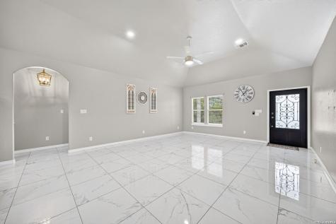 8116 Ventura Boulevard Selma TX 78154