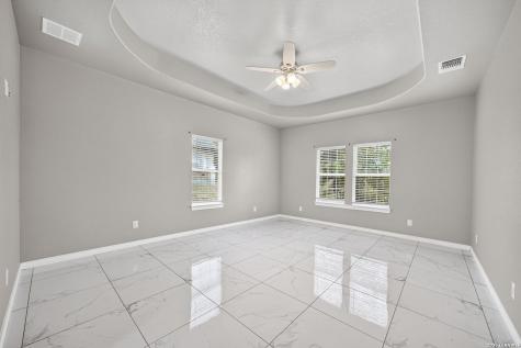 8116 Ventura Boulevard Selma TX 78154