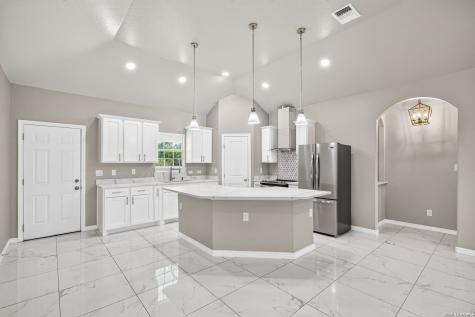 8116 Ventura Boulevard Selma TX 78154