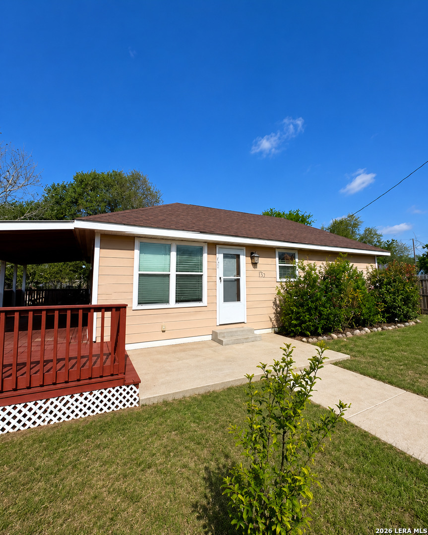 251 Avenue J Poteet TX 78065
