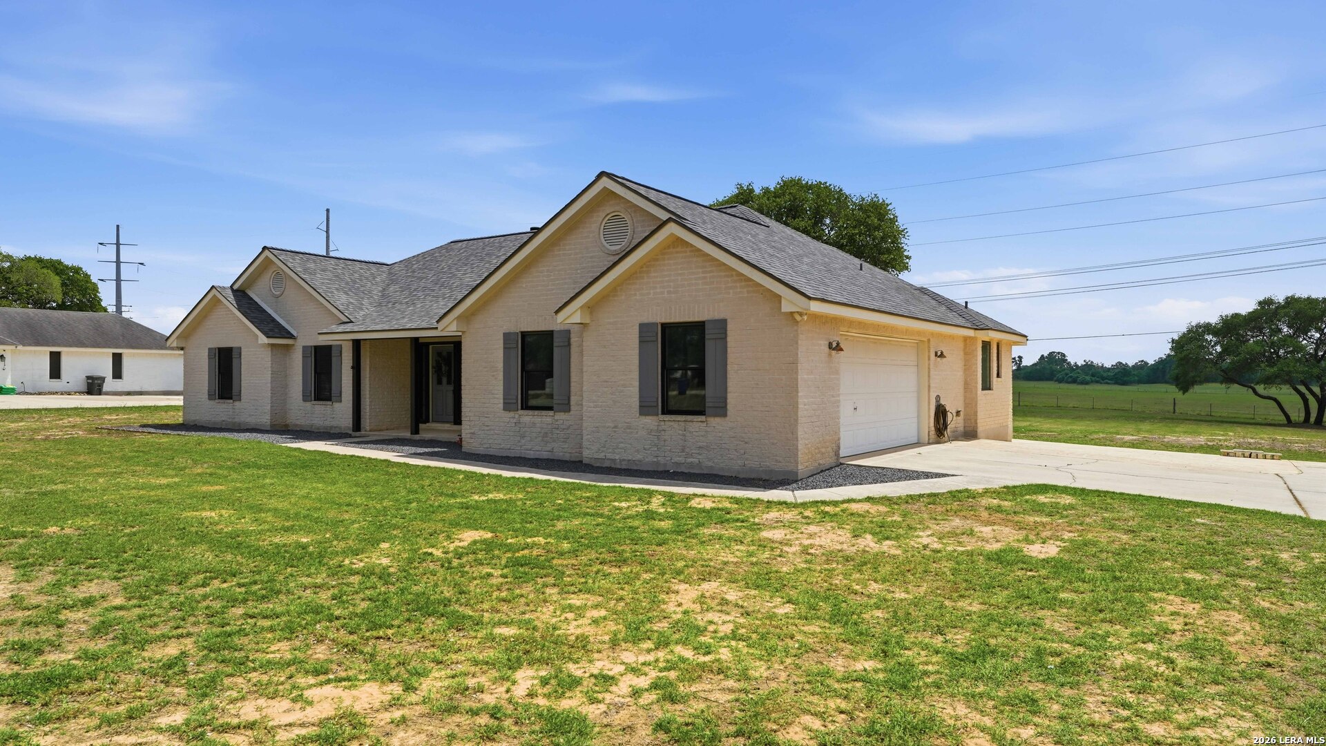 113 Miller Cove La Vernia TX 78121