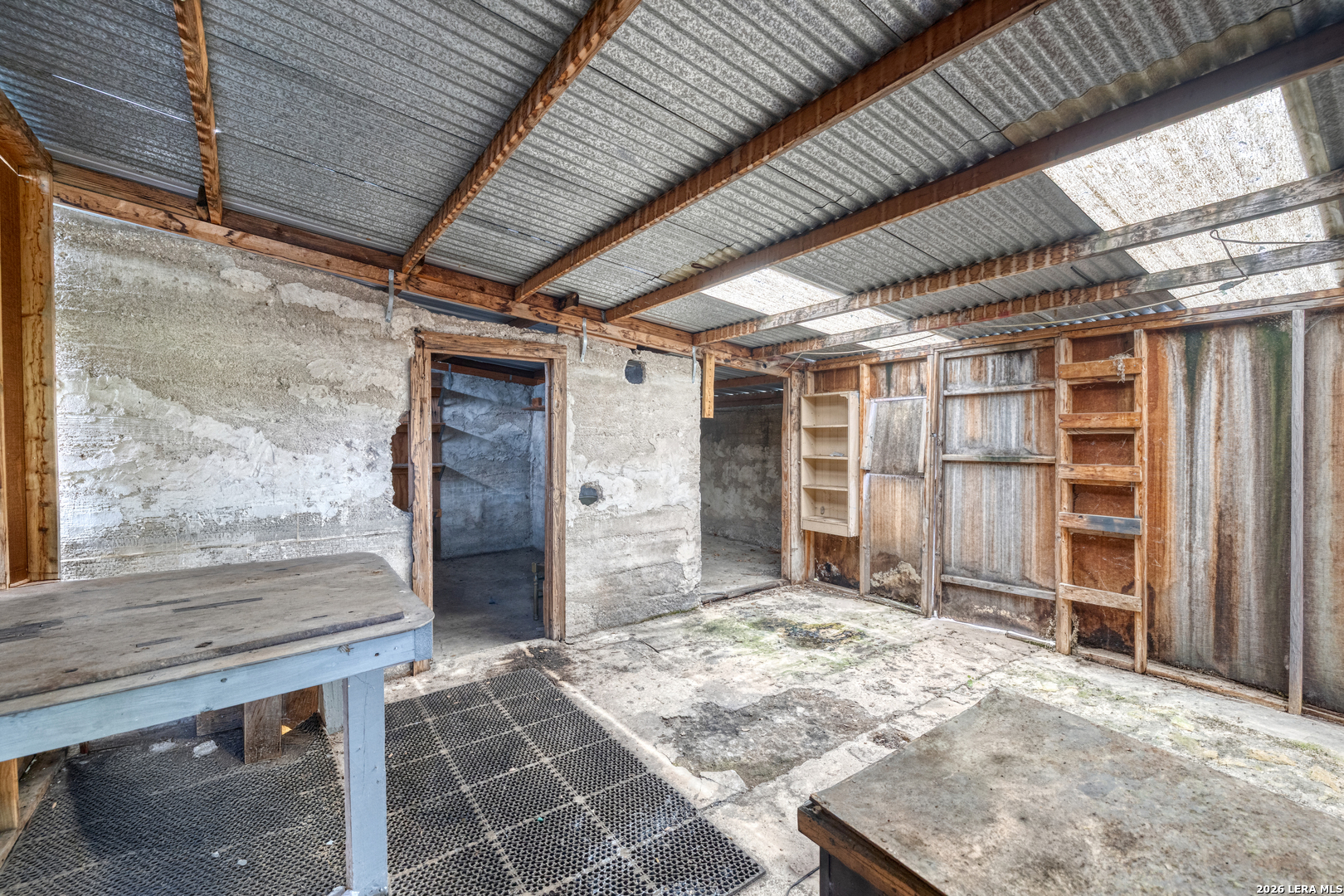 403 E Third Street Camp Wood TX 78833