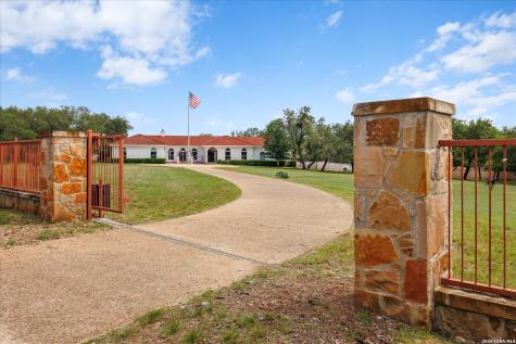 8413 Wembley Fair Oaks Ranch TX 78015