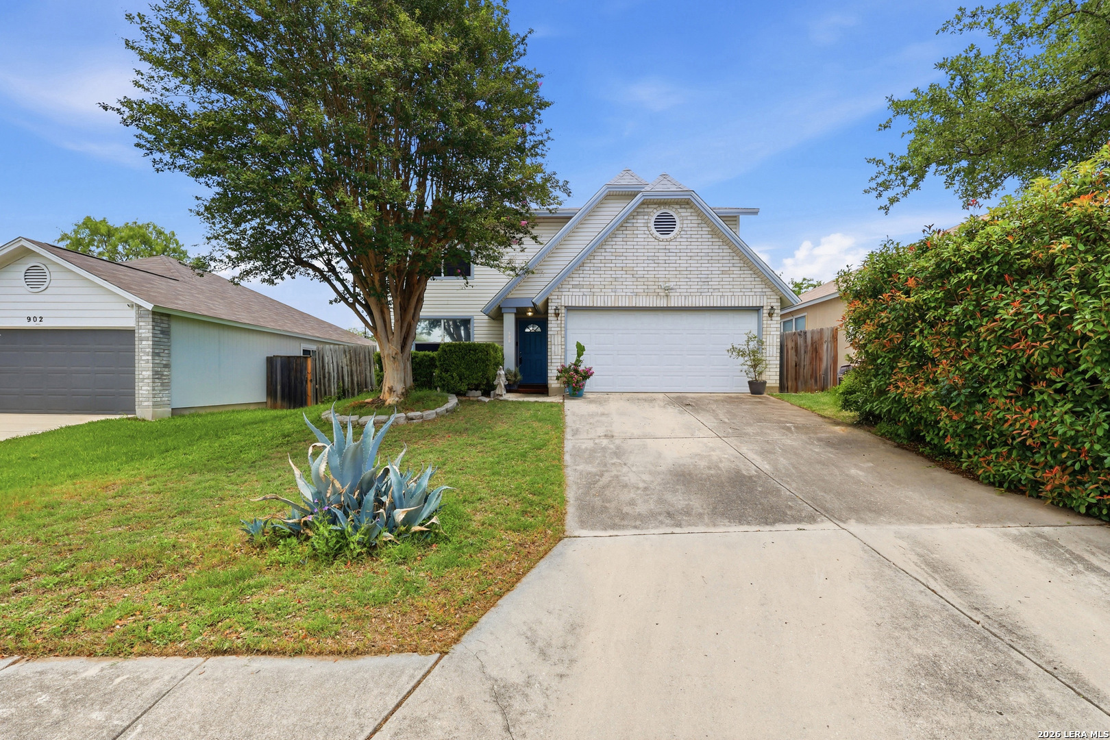906 Village Branch San Antonio TX 78245