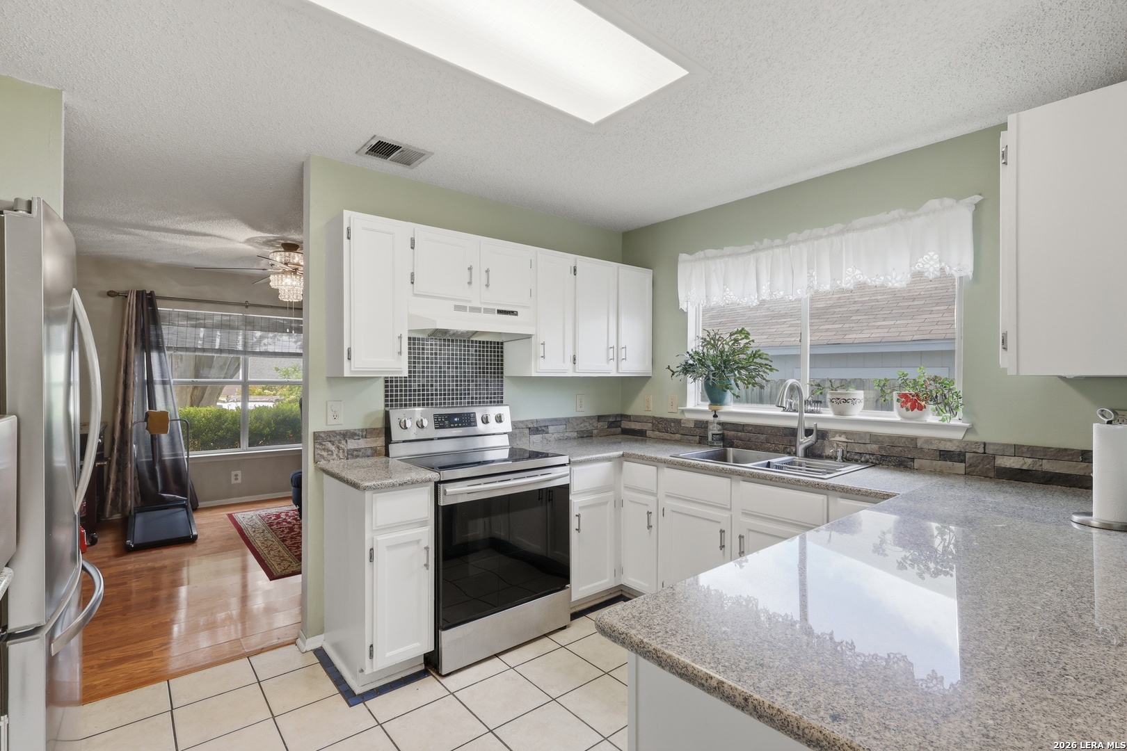 906 Village Branch San Antonio TX 78245