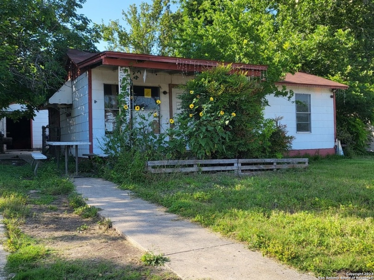 203 Cravens Avenue San Antonio TX 78223