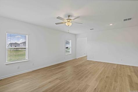 3415 Warlow Branch San Antonio TX 78109