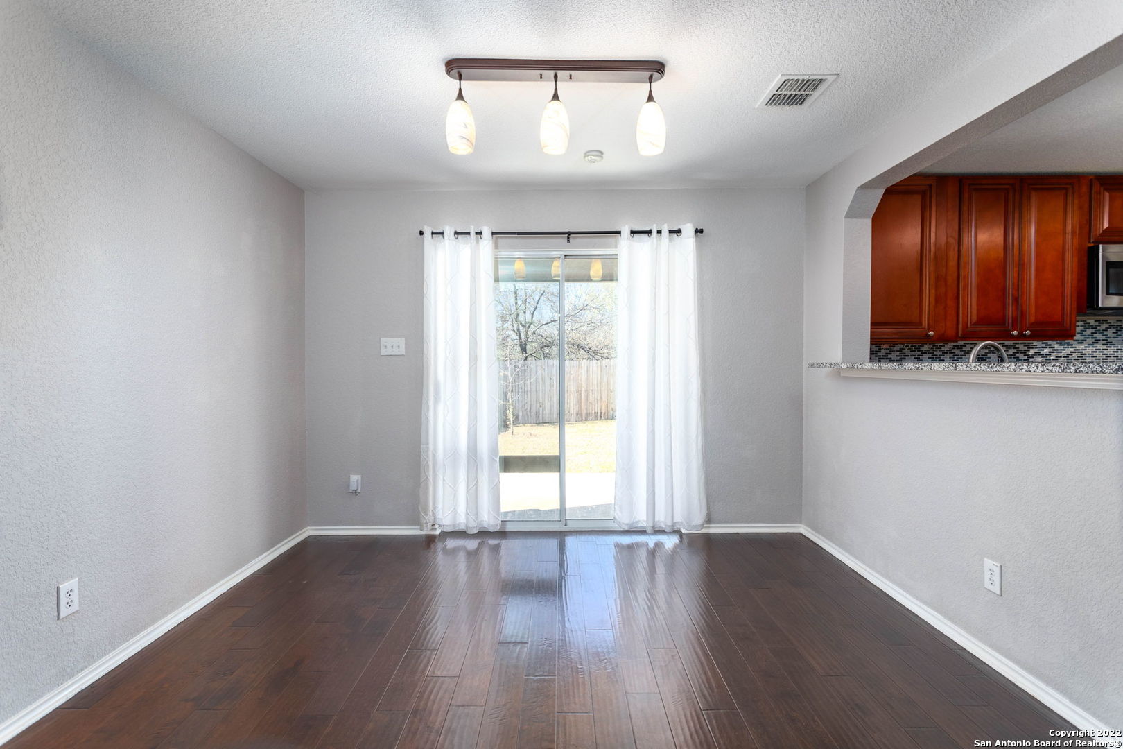 9359 Maple Silver San Antonio TX 78254
