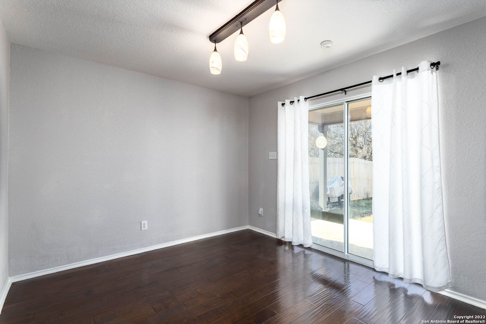 9359 Maple Silver San Antonio TX 78254