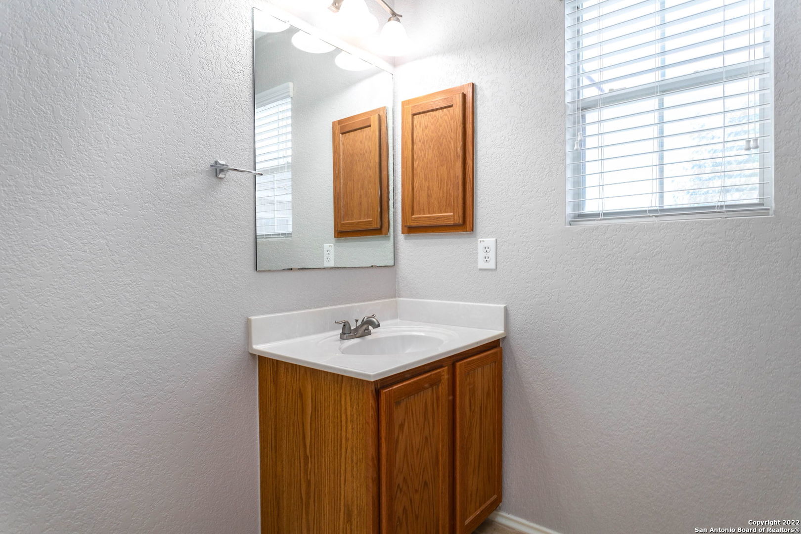 9359 Maple Silver San Antonio TX 78254