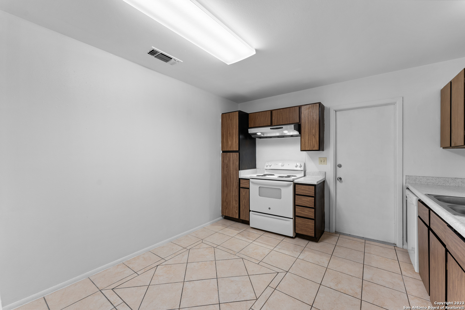 8627 Cape Valley Street San Antonio TX 78227