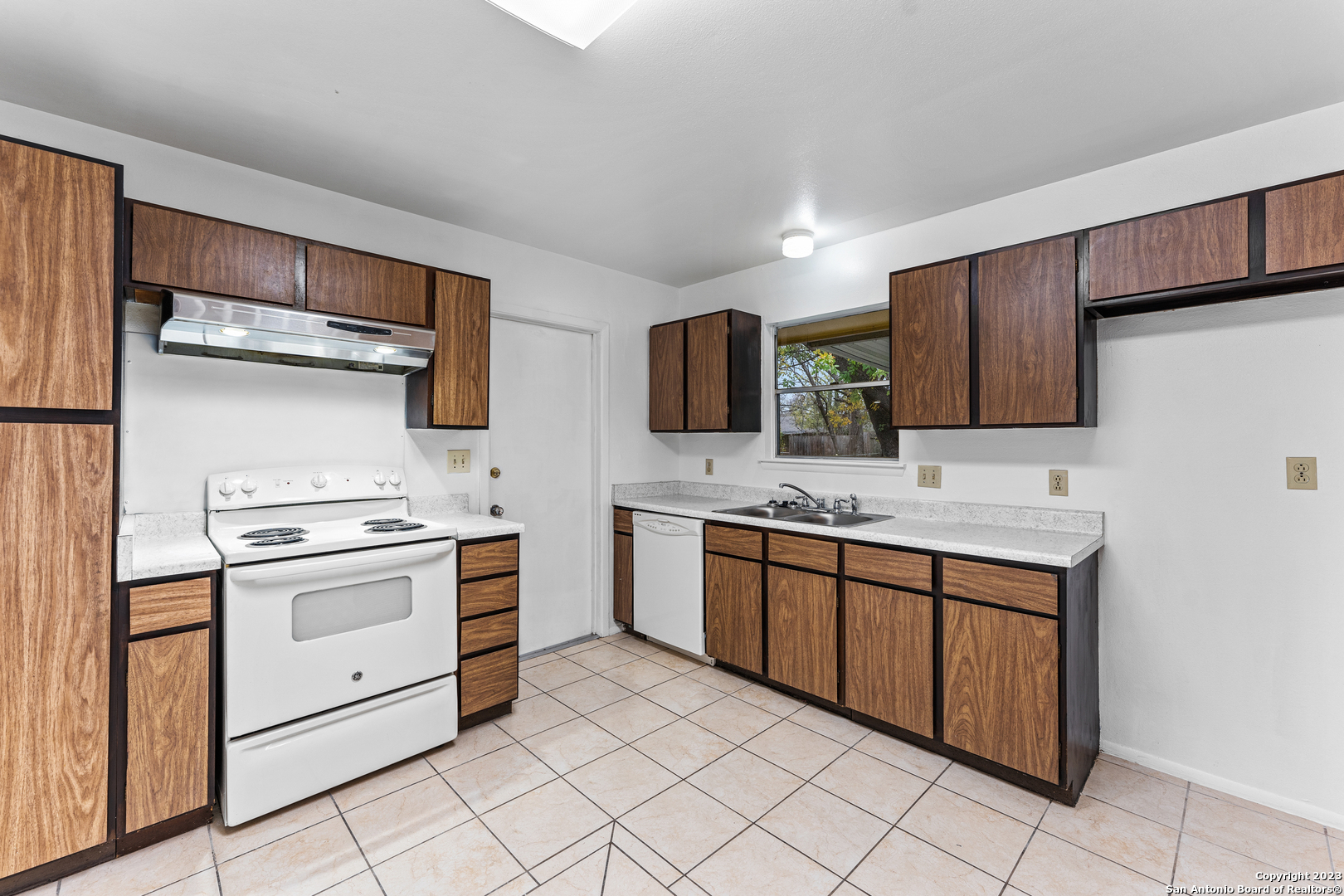 8627 Cape Valley Street San Antonio TX 78227