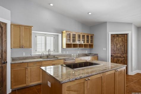145 Valley Home Comfort TX 78013