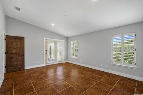 145 Valley Home Comfort TX 78013