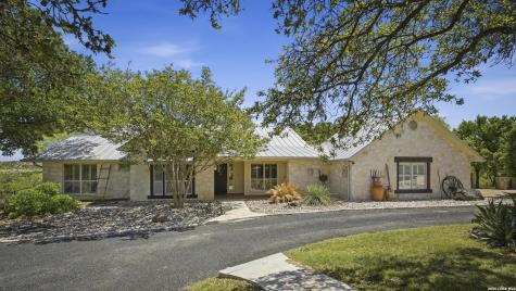 145 Valley Home Comfort TX 78013