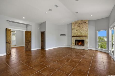 145 Valley Home Comfort TX 78013
