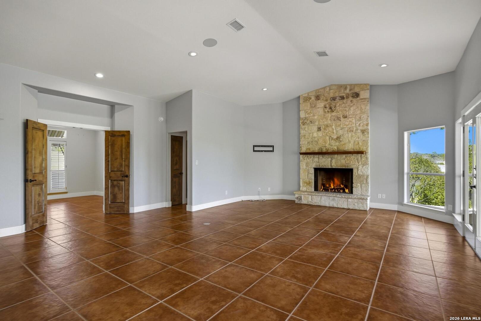 145 Valley Home Comfort TX 78013